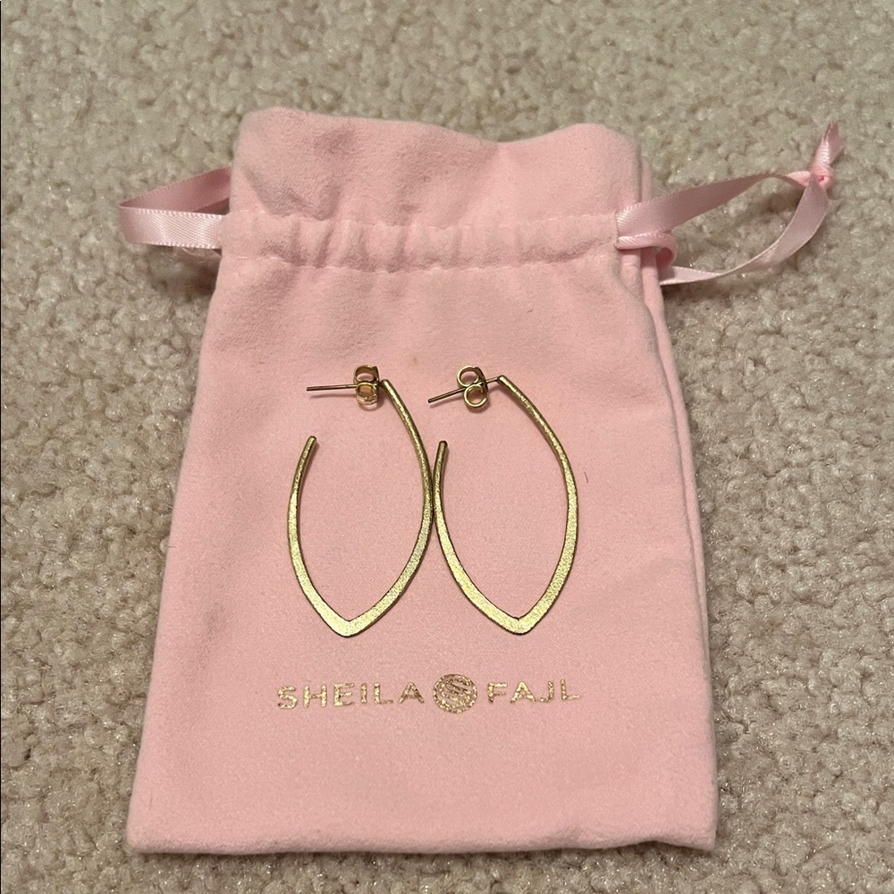 Sheila Fajl Gold V-Shape Hoop Earrings in Pink Pouch